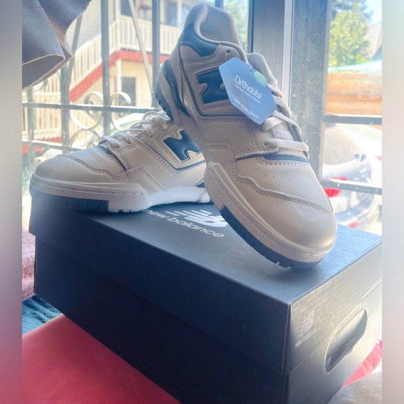 New balance 💞550 (2) pairs - Picture 13 of 16